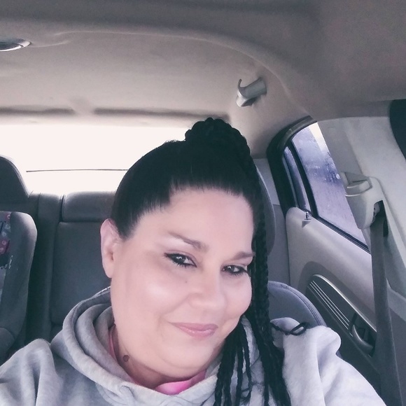 Meet your Posher, Kelly - Picture 6 of 7